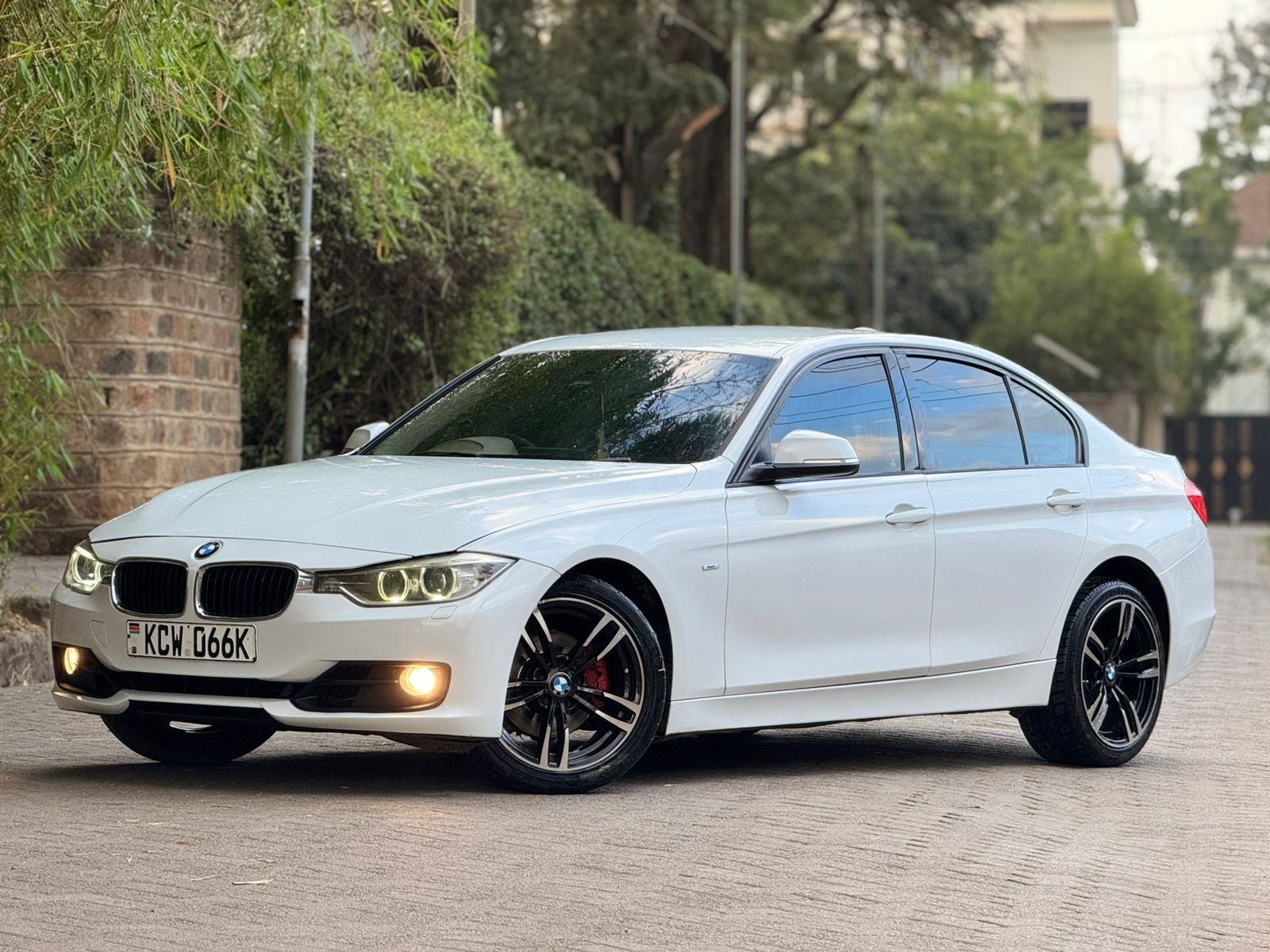 2012 BMW 320i